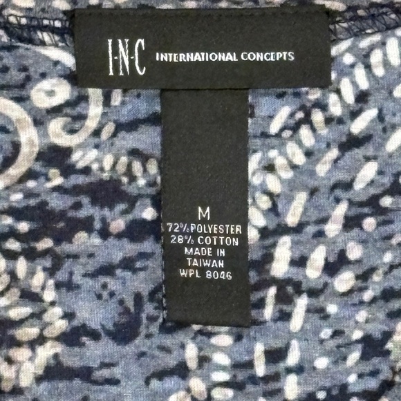 INC International Concepts Black & Gray Paisley V-neck 3/4 sleeve top - Picture 2 of 3